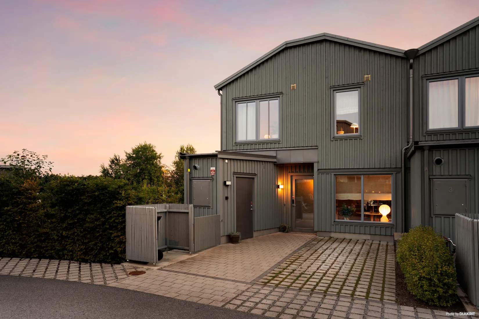 Radhus, Blockhusvägen 1, Skarpäng, Täby