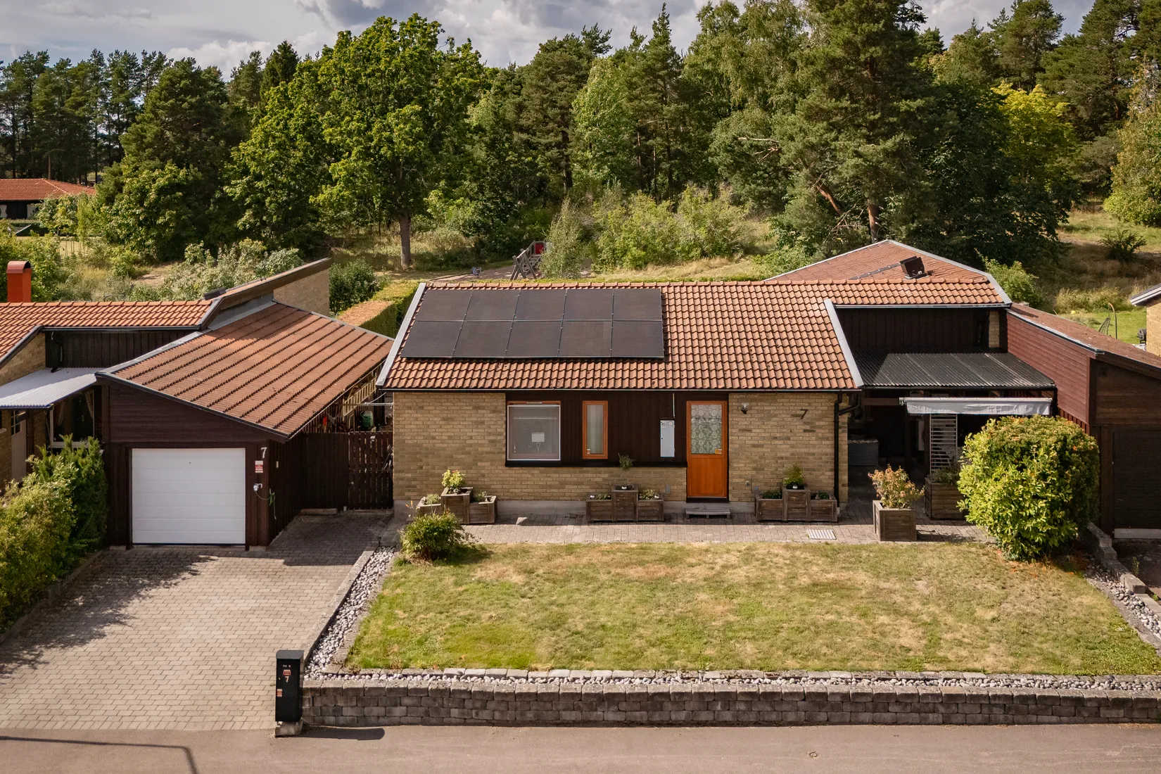 Villa, Dahliavägen 7, Hälltorp, Hammarö
