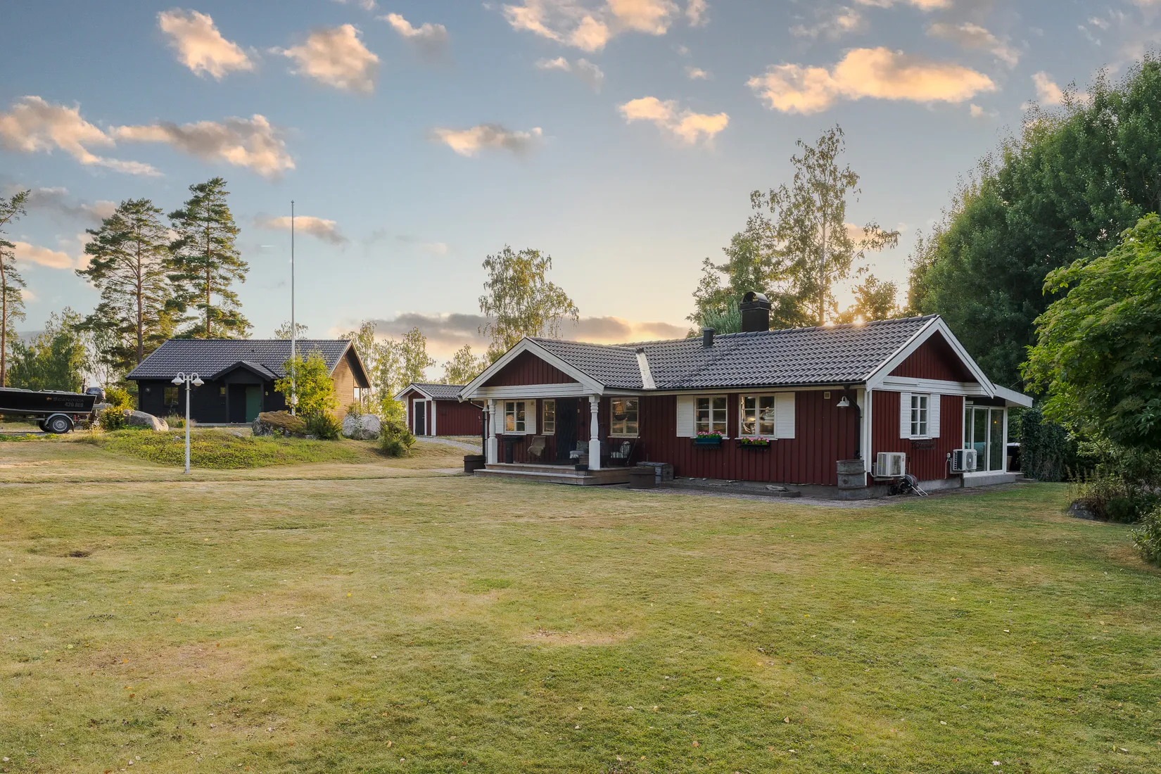 Villa, Uddstigen 6, Uddens Fritidshusområde, Katrineholm