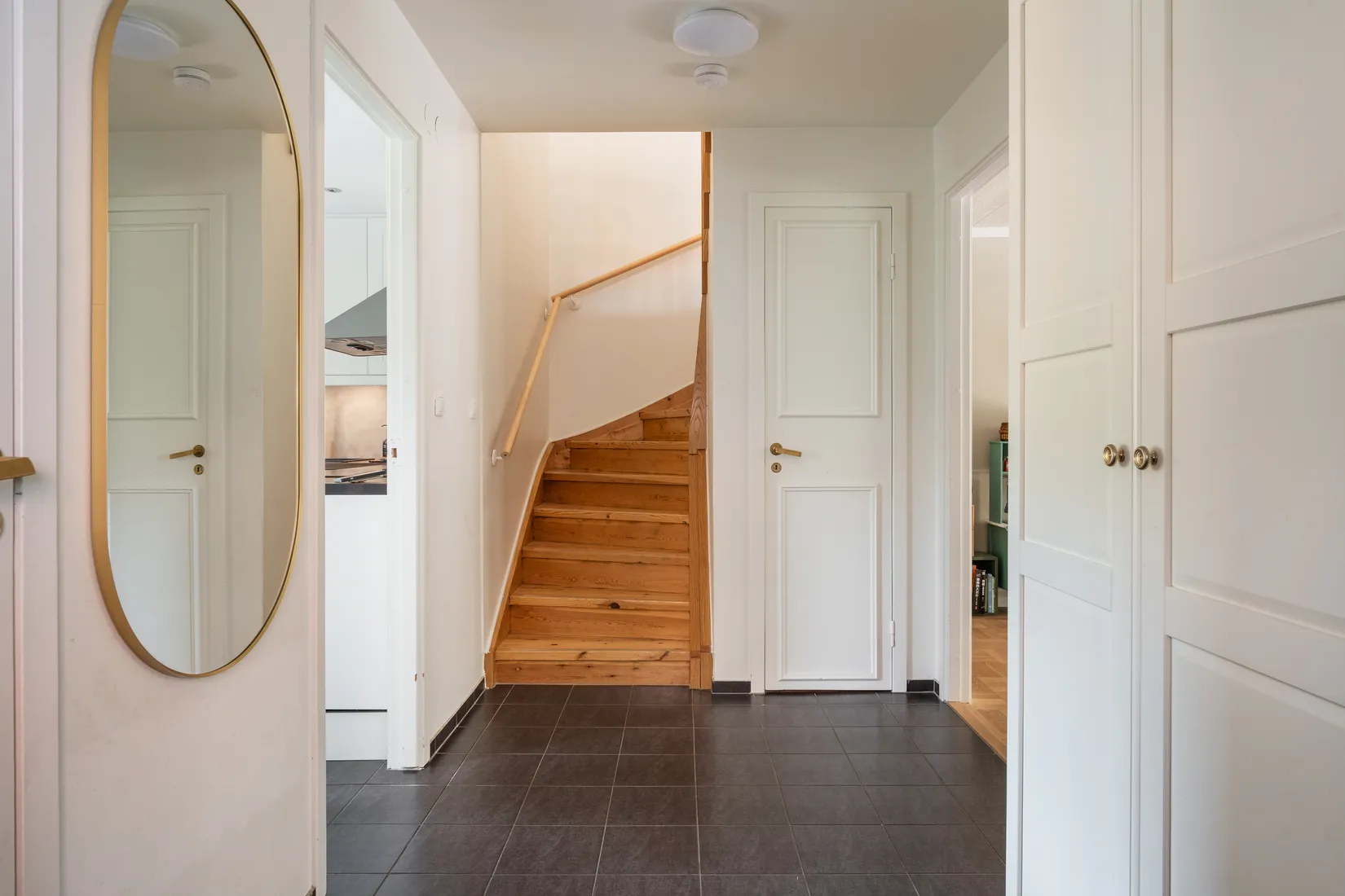 Radhus, Elsa Brändströms Gata 67, Fruängen, Stockholm