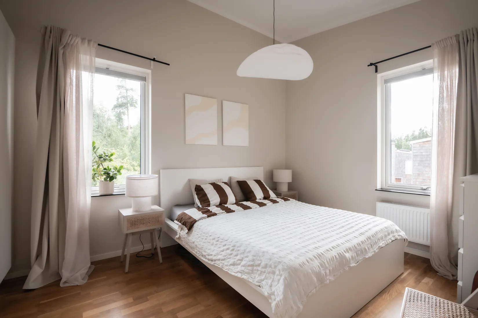 Radhus, Valthornsgatan 22A, Hestra, Borås