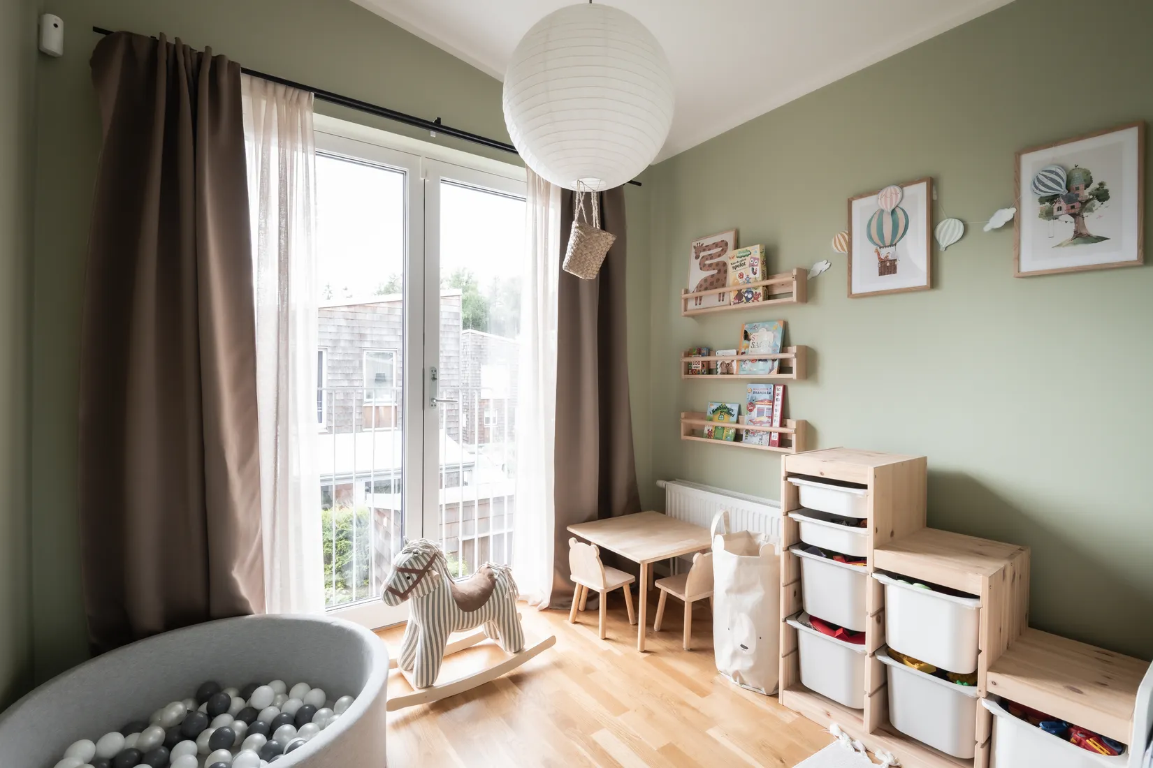 Radhus, Valthornsgatan 22A, Hestra, Borås