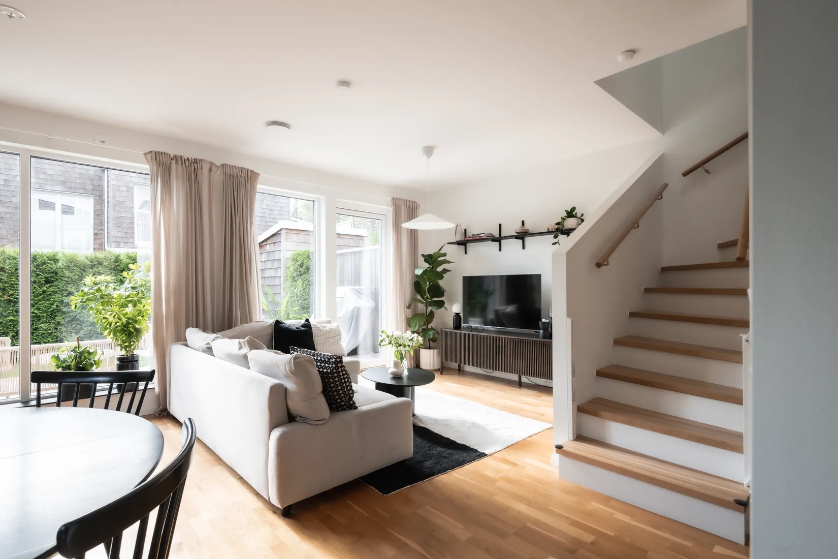 Radhus, Valthornsgatan 22A, Hestra, Borås