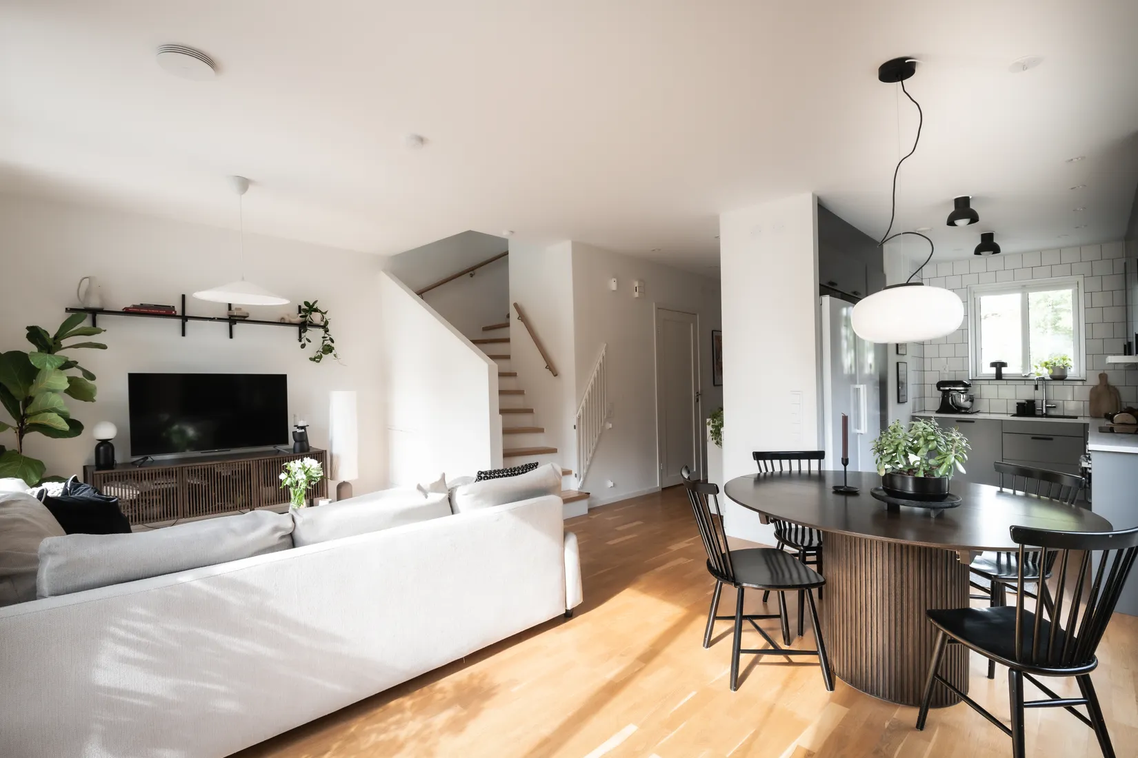 Radhus, Valthornsgatan 22A, Hestra, Borås