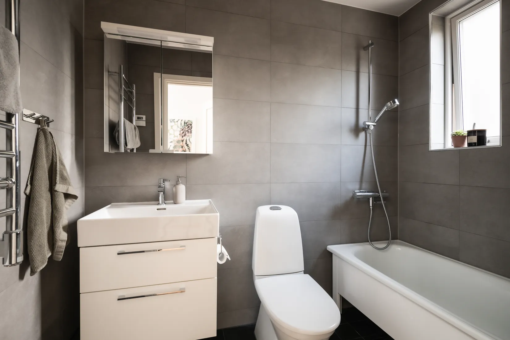Radhus, Valthornsgatan 22A, Hestra, Borås