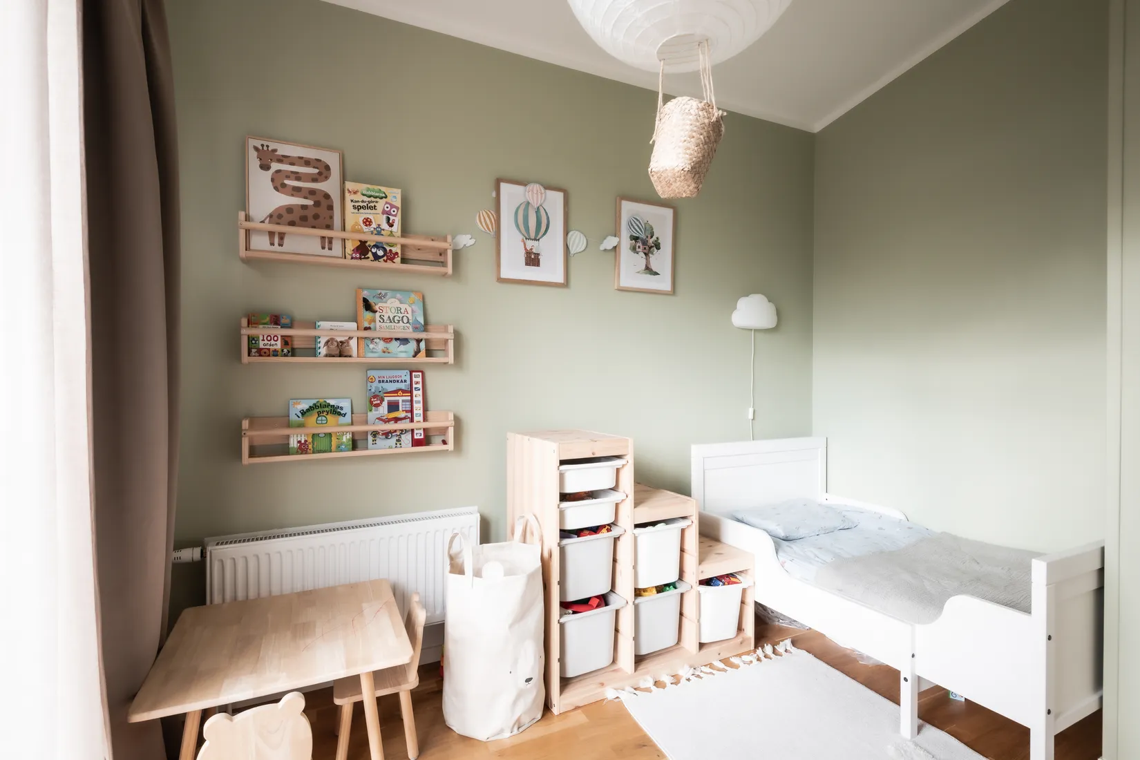 Radhus, Valthornsgatan 22A, Hestra, Borås