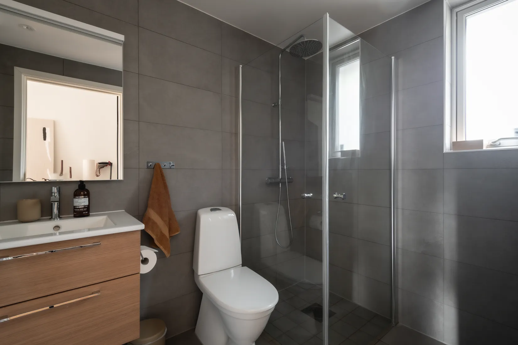 Radhus, Valthornsgatan 22A, Hestra, Borås