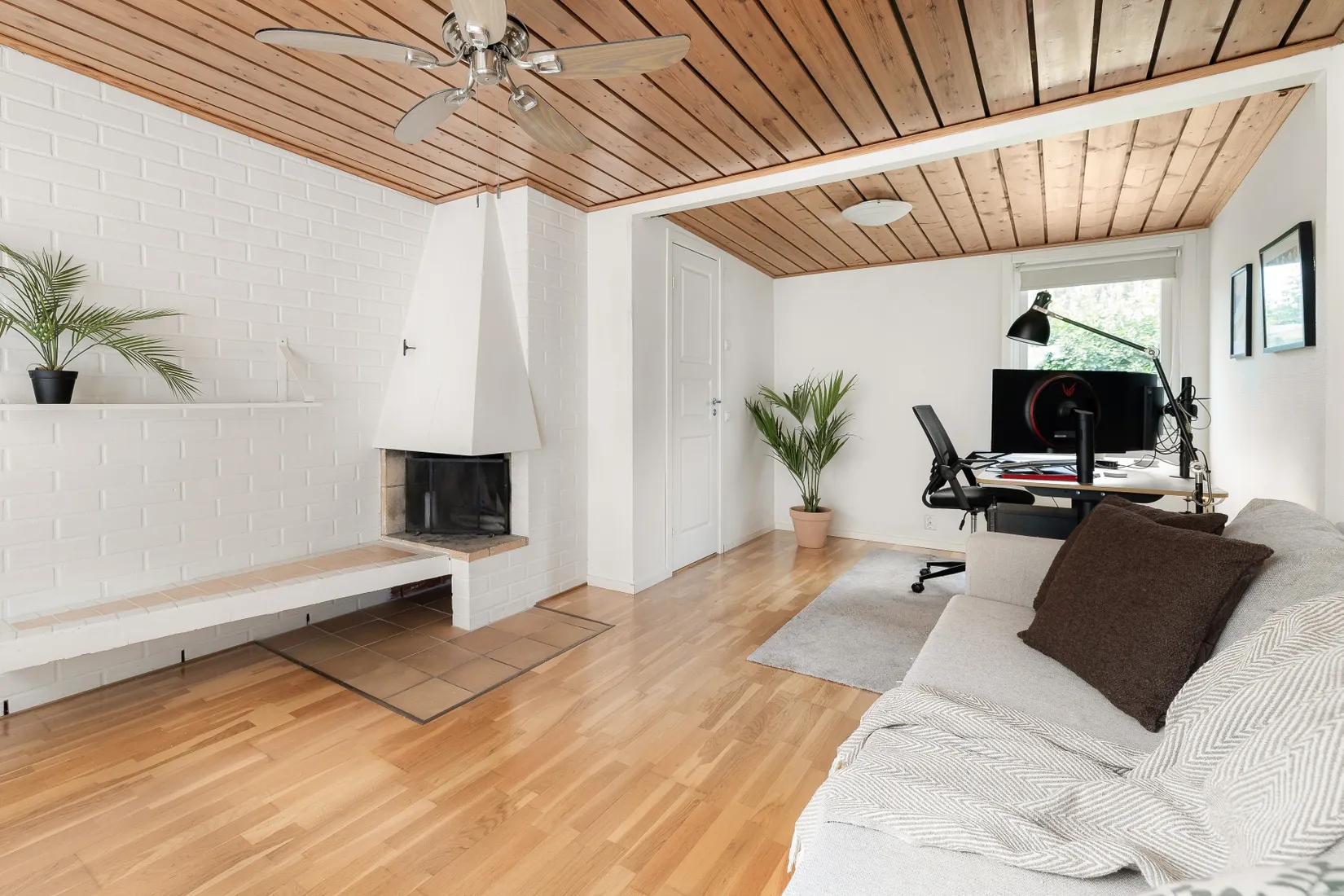 Villa, Östra Banvägen 1, Österskär, Österåker