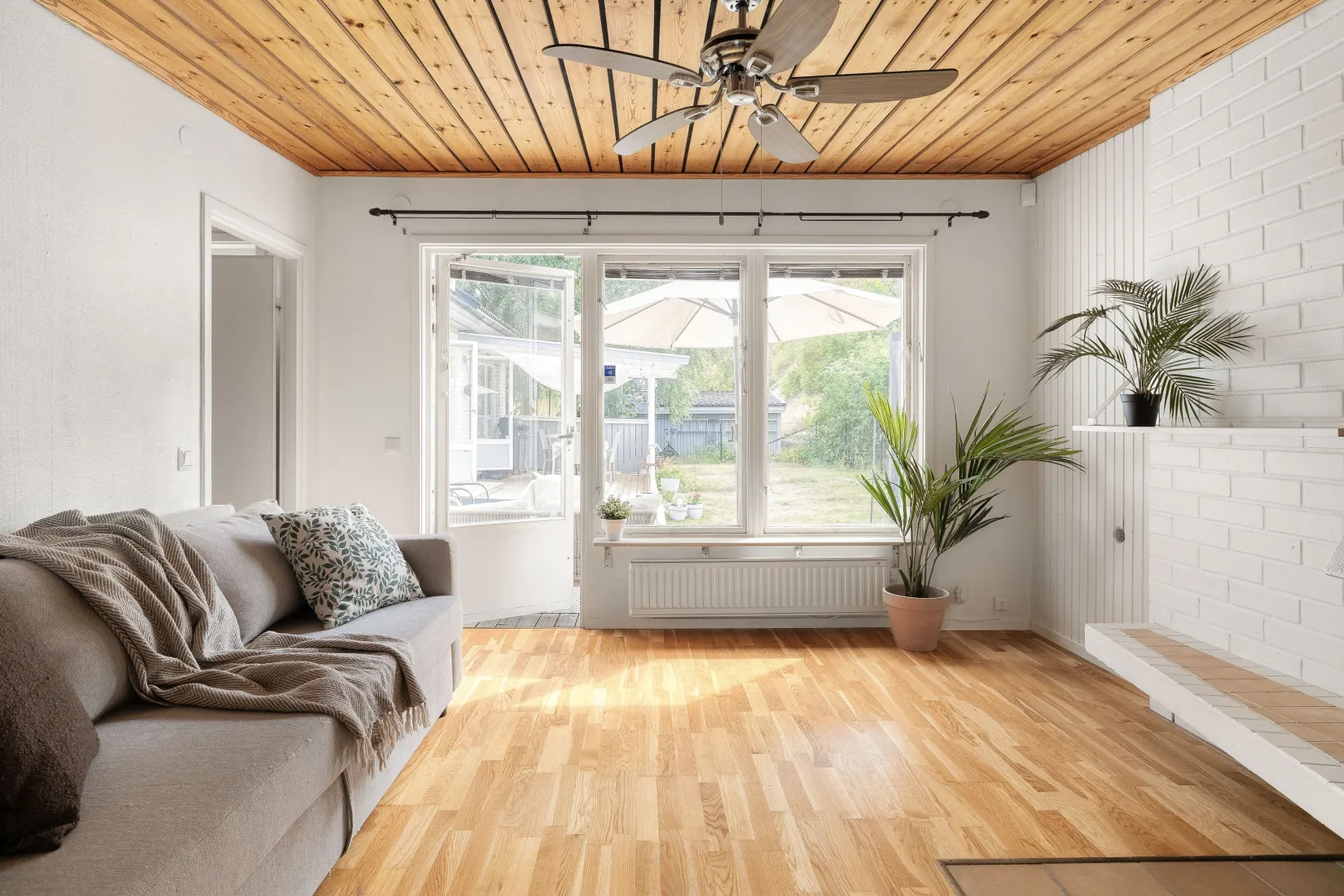 Villa, Östra Banvägen 1, Österskär, Österåker