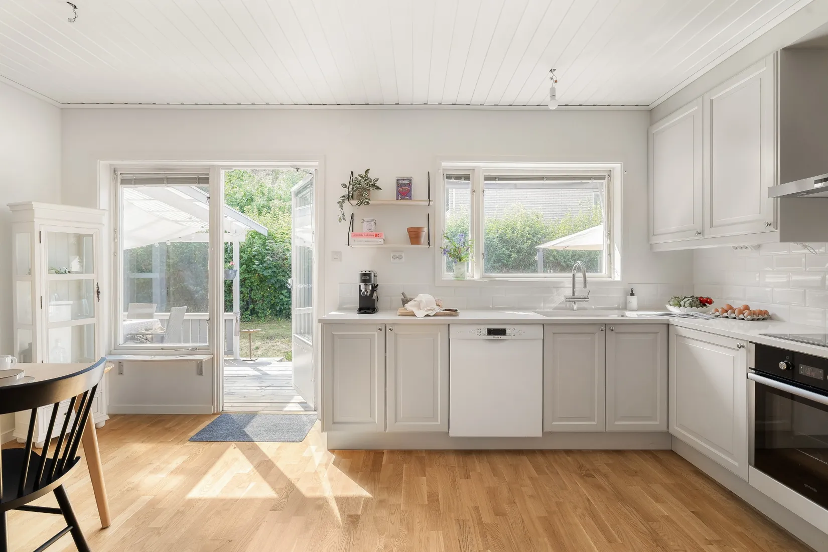 Villa, Östra Banvägen 1, Österskär, Österåker