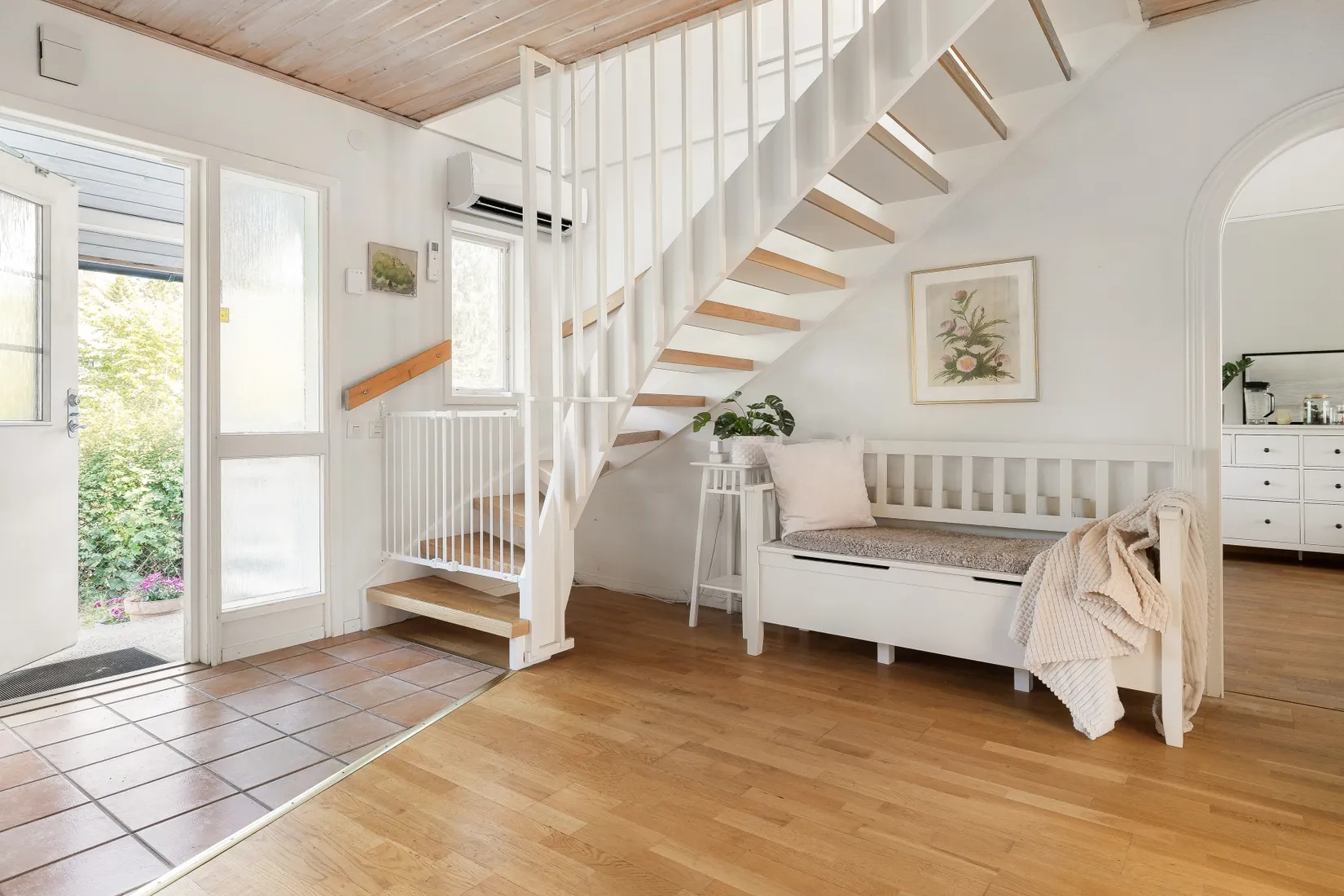 Villa, Östra Banvägen 1, Österskär, Österåker