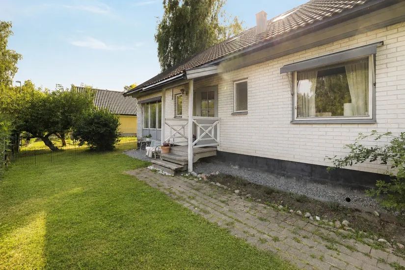 Villa, Östra Banvägen 1, Österskär, Österåker
