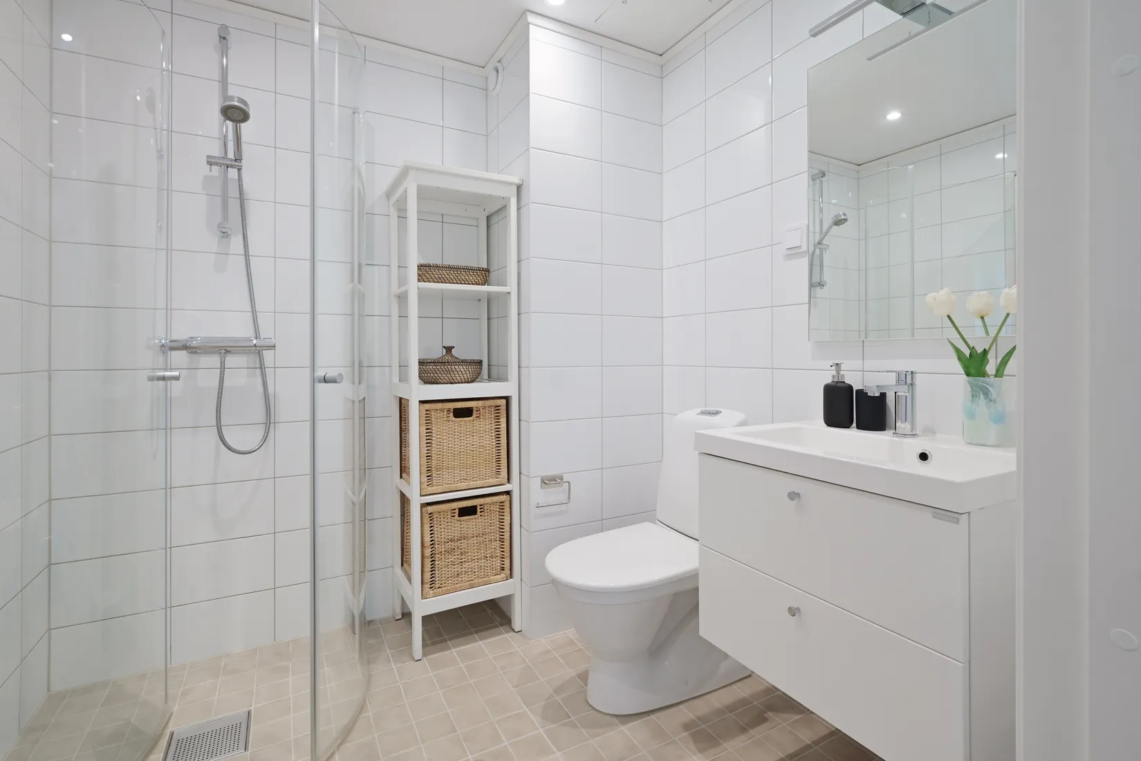 Radhus, Rödklövergatan 1, Eds Allé, Upplands Väsby