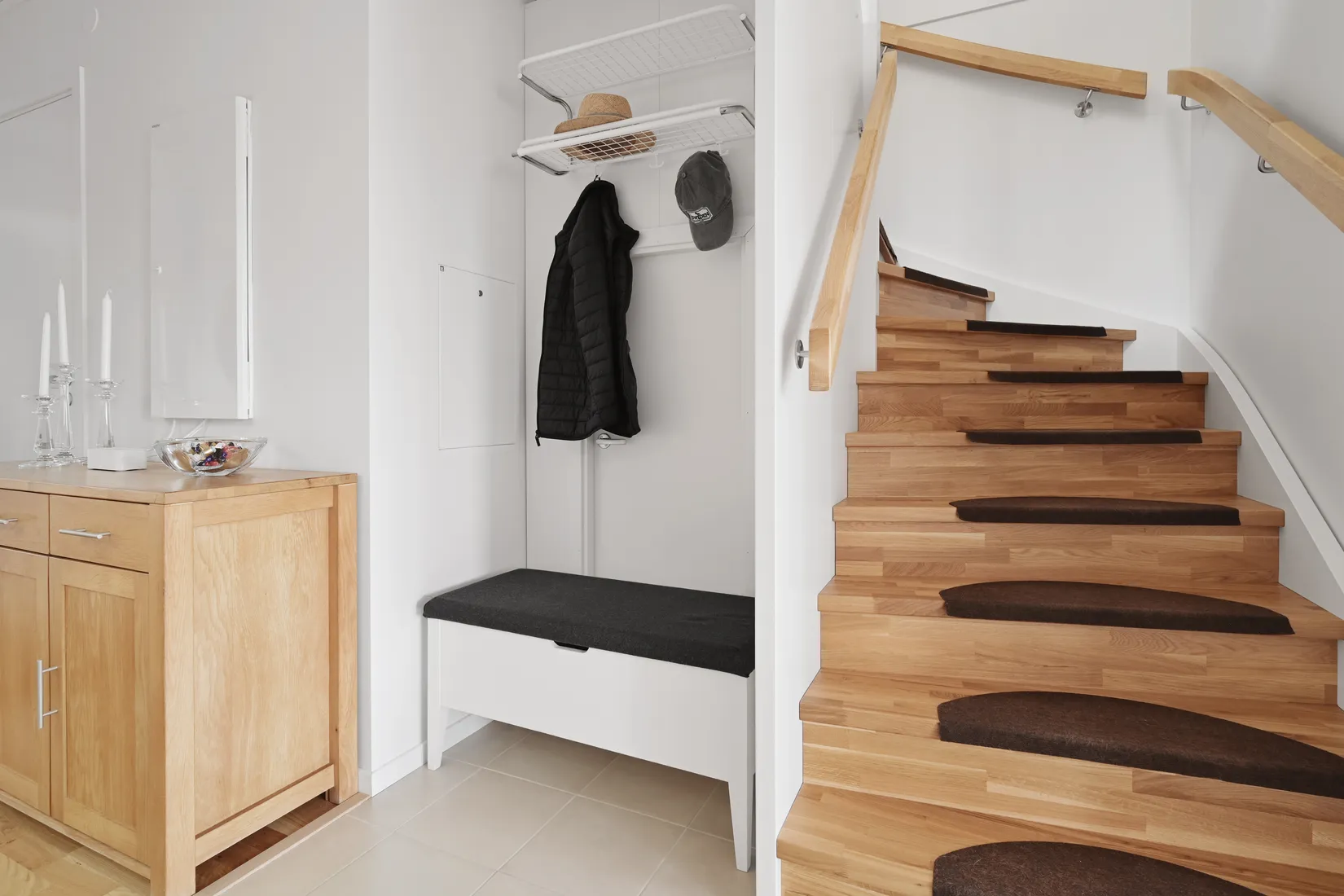 Radhus, Rödklövergatan 1, Eds Allé, Upplands Väsby