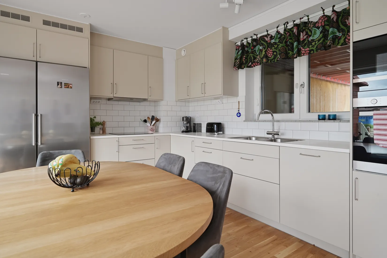 Radhus, Rödklövergatan 1, Eds Allé, Upplands Väsby