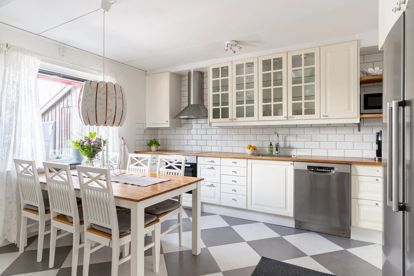 Radhus, Lundbladsvägen 19B, Sveaplan/Lasarettsområdet, Eskilstuna