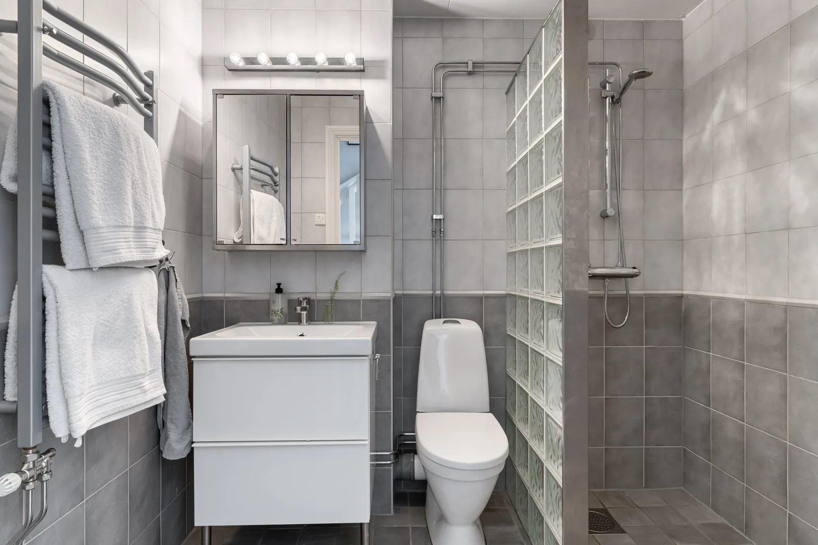 Radhus, Lundbladsvägen 19B, Sveaplan/Lasarettsområdet, Eskilstuna