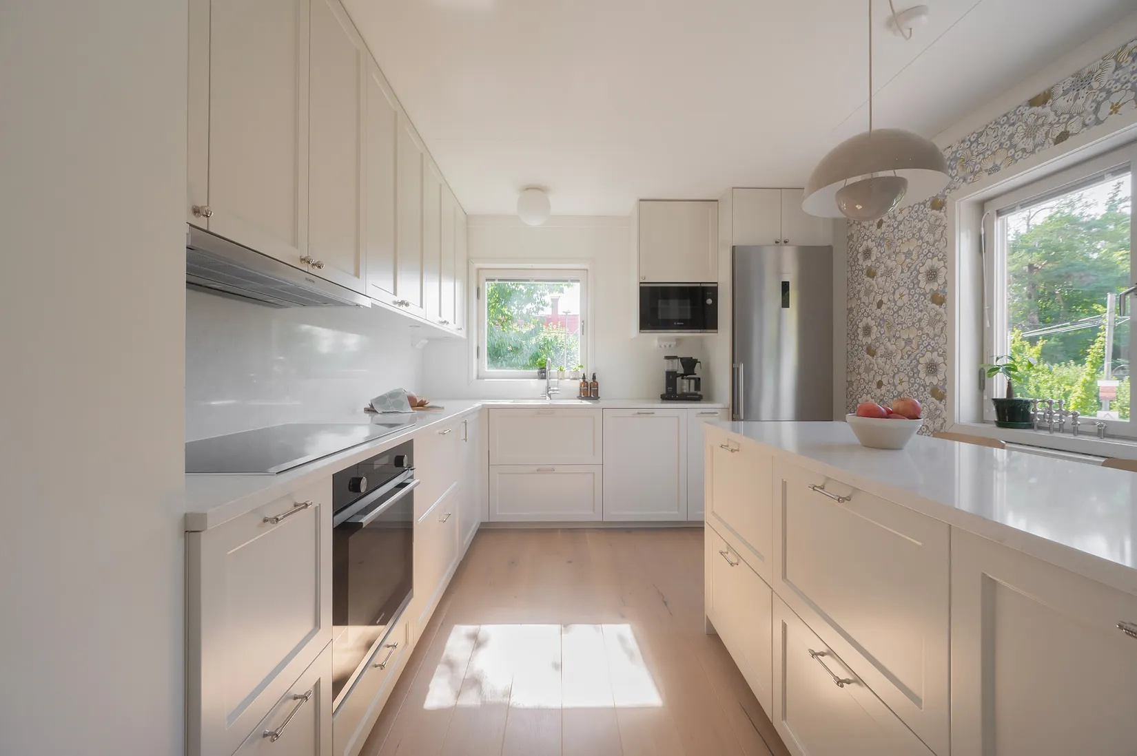 Villa, Rotnäsvägen 52, Huddinge - sjönära intill Trehörningen, Huddinge