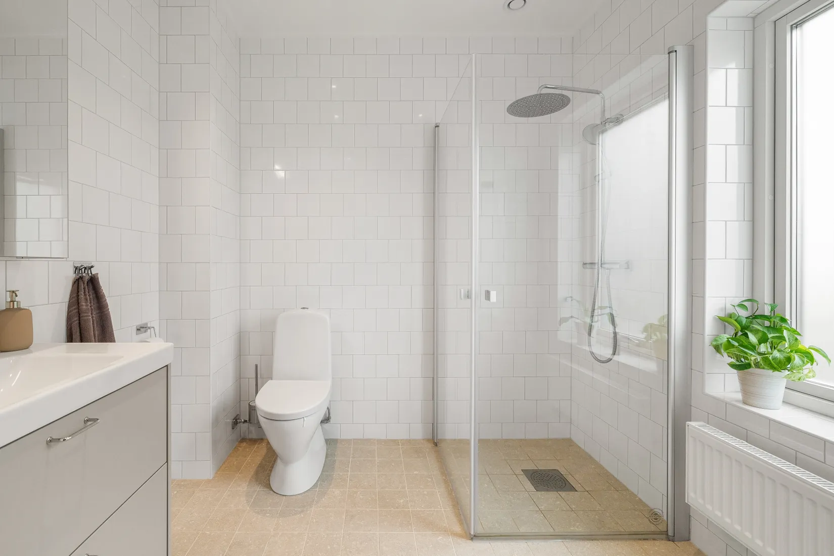 Radhus, Hästängsuddsvägen 27P, Svinninge, Österåker