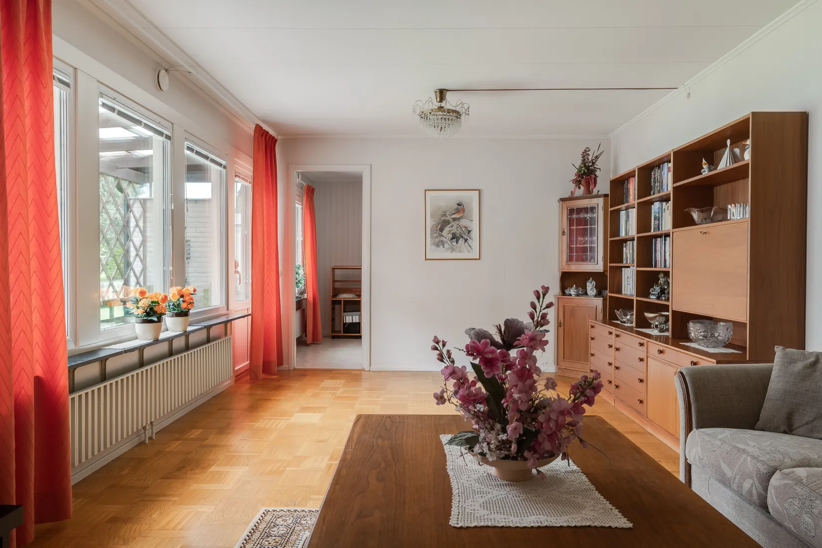 Radhus, Tulpangatan 129, Mellringe, Örebro