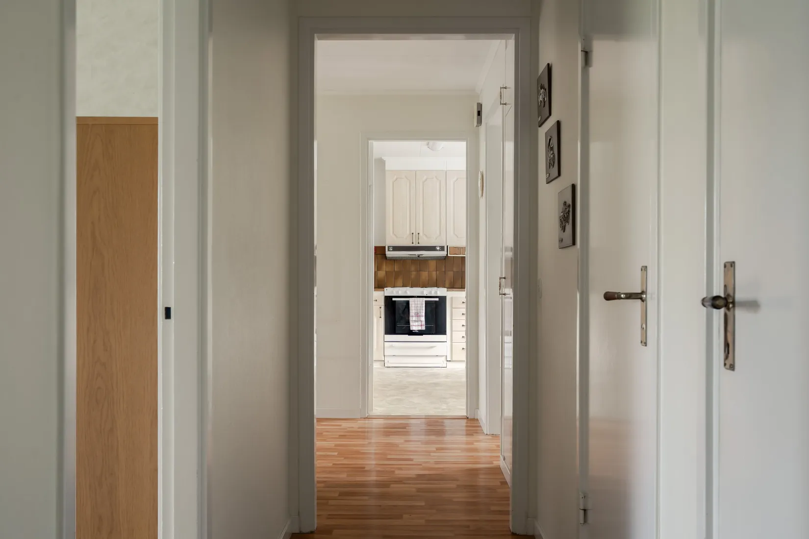 Radhus, Tulpangatan 129, Mellringe, Örebro