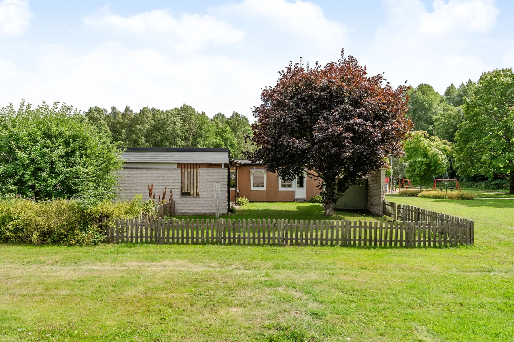 Radhus, Tulpangatan 129, Mellringe, Örebro