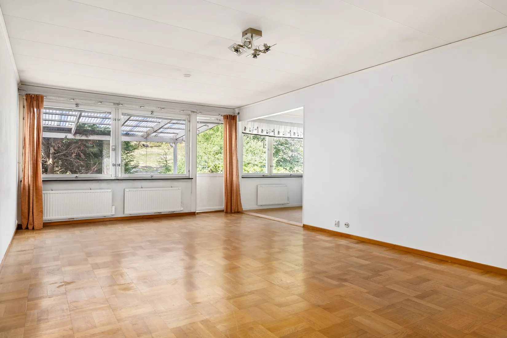 Radhus, Hällsbovägen 6, Sigtuna - Hällsbo, Sigtuna
