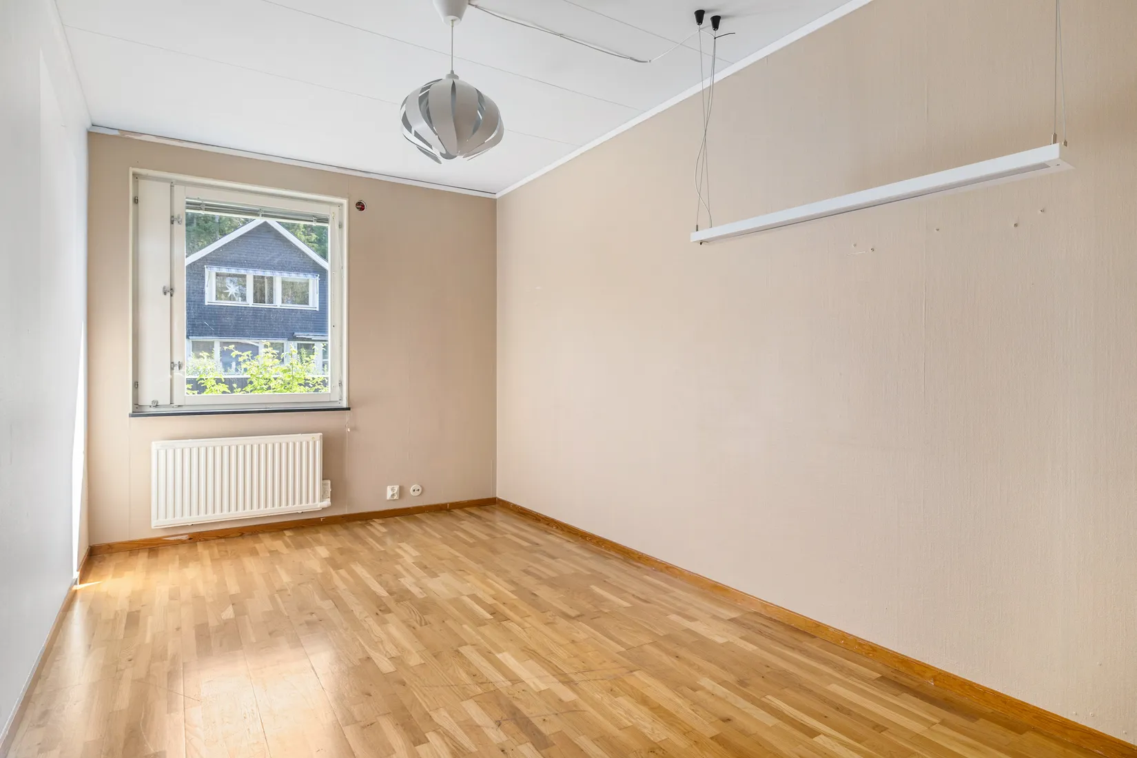 Radhus, Hällsbovägen 6, Sigtuna - Hällsbo, Sigtuna