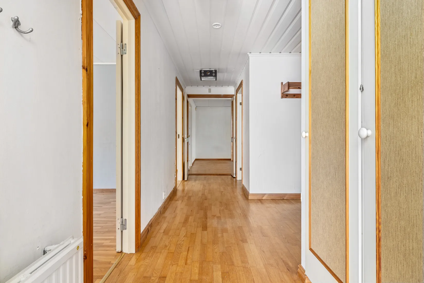 Radhus, Hällsbovägen 6, Sigtuna - Hällsbo, Sigtuna
