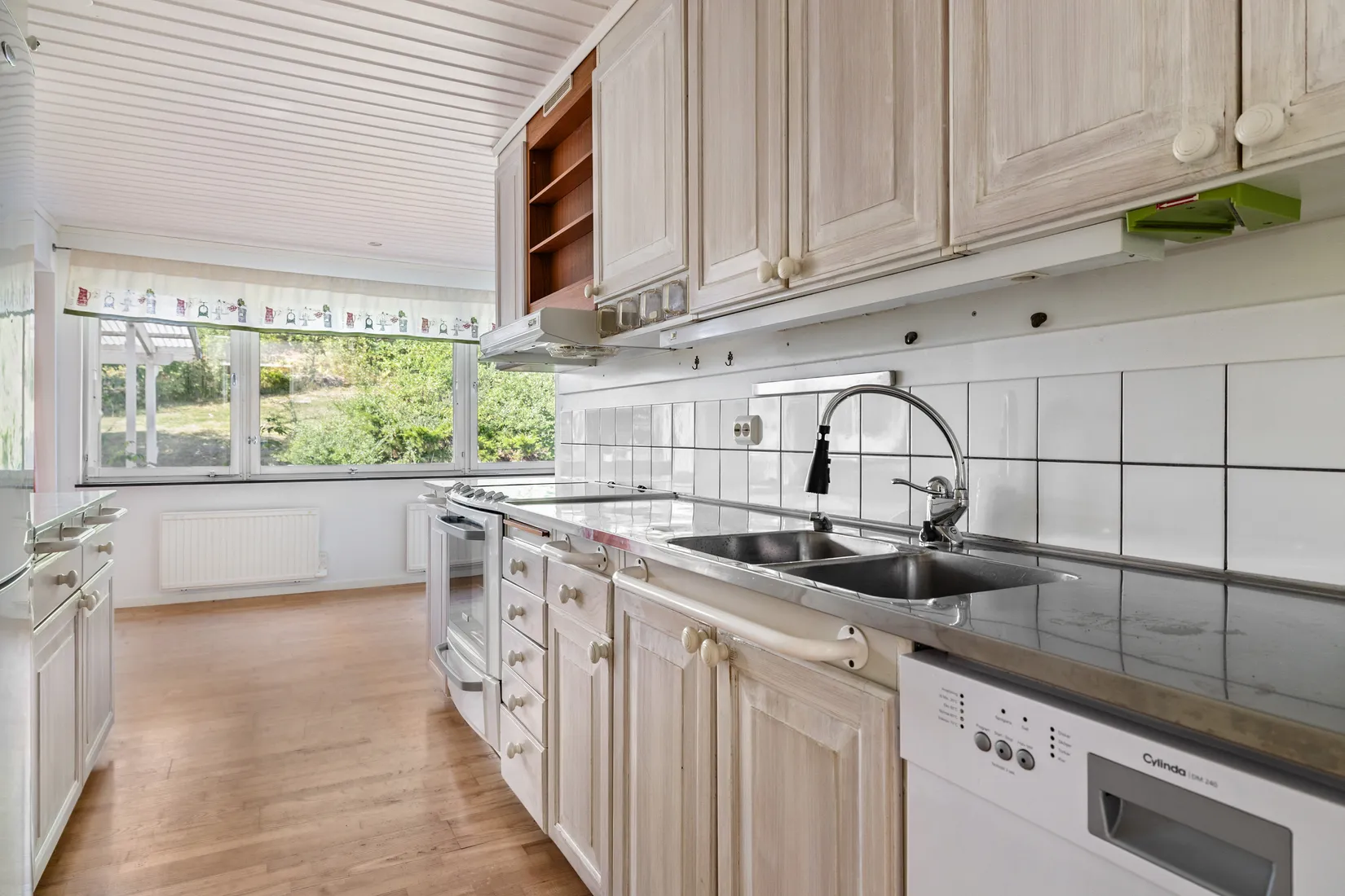 Radhus, Hällsbovägen 6, Sigtuna - Hällsbo, Sigtuna