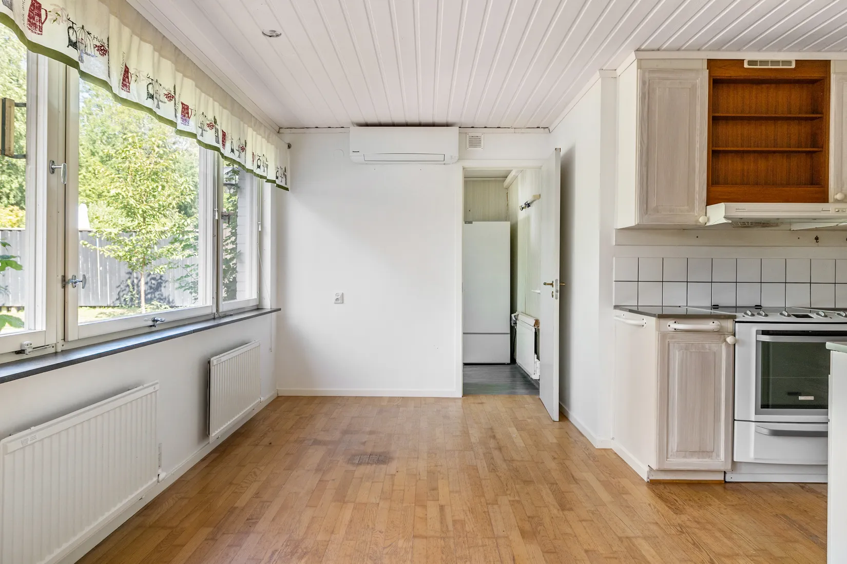 Radhus, Hällsbovägen 6, Sigtuna - Hällsbo, Sigtuna