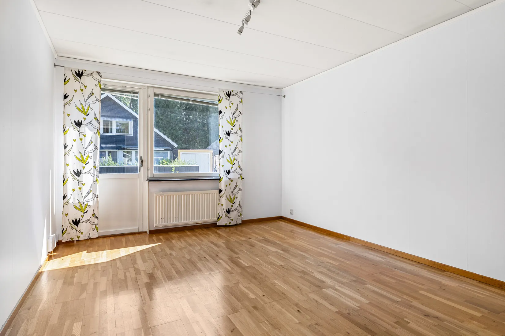 Radhus, Hällsbovägen 6, Sigtuna - Hällsbo, Sigtuna