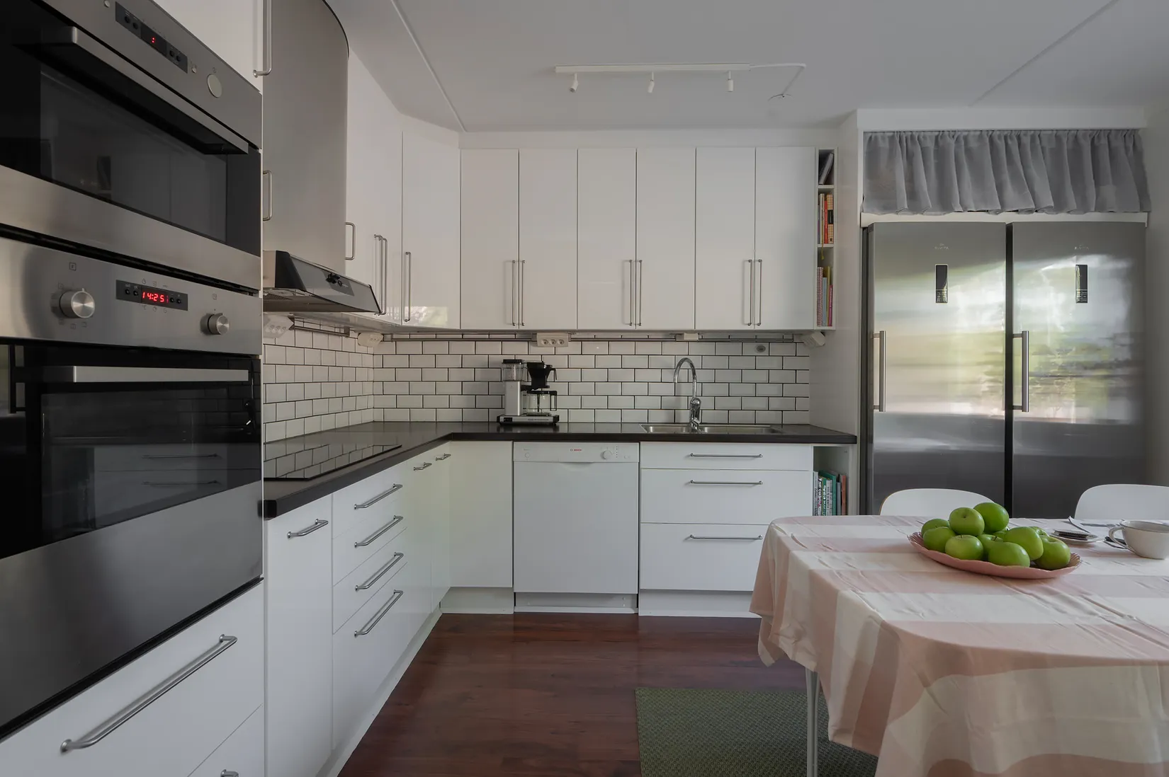 Radhus, Bergakungsvägen 30, Utsälje, Huddinge