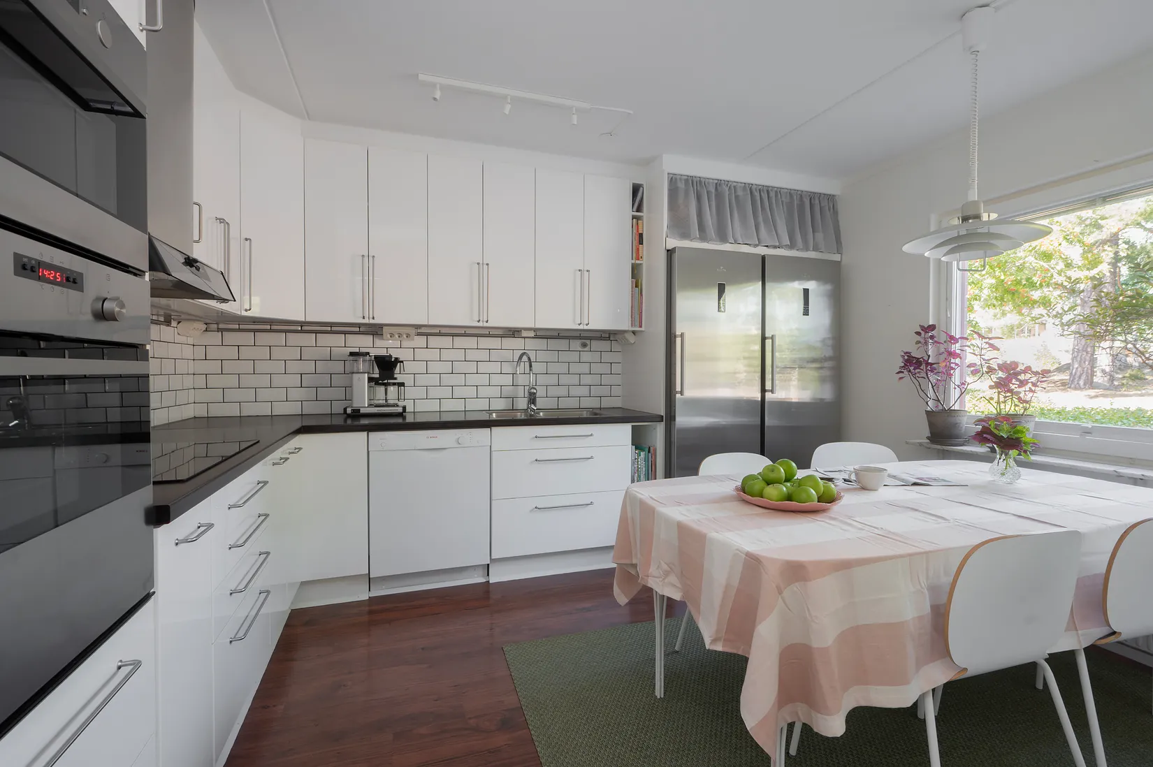 Radhus, Bergakungsvägen 30, Utsälje, Huddinge
