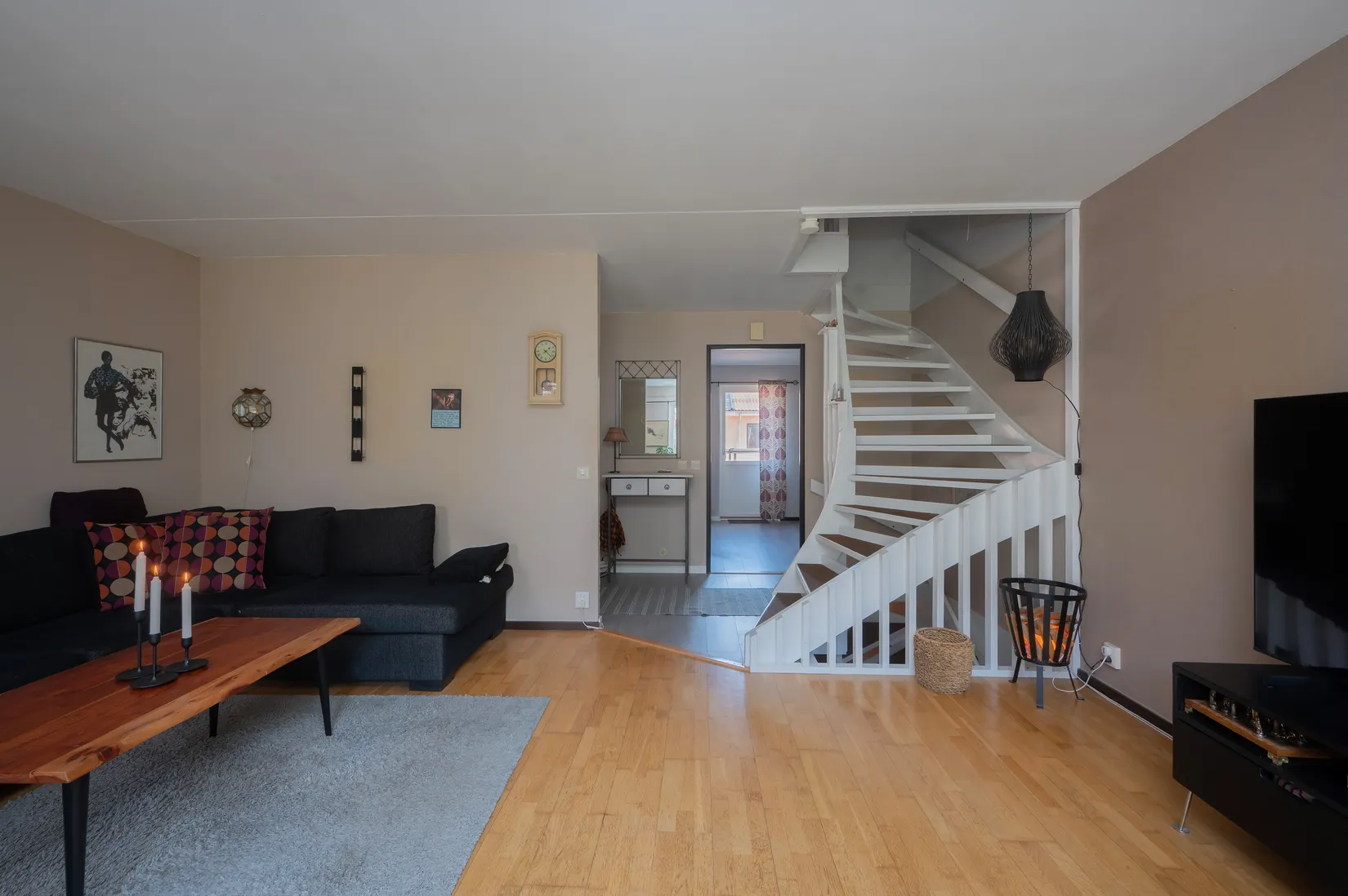 Radhus, Rondovägen 26, Skogås, Huddinge