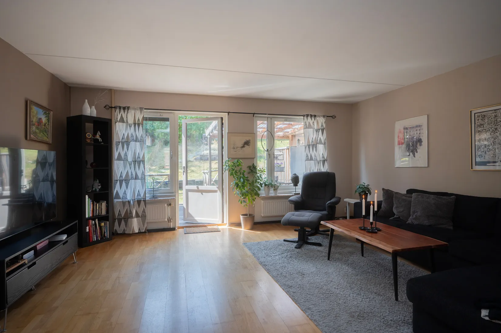 Radhus, Rondovägen 26, Skogås, Huddinge