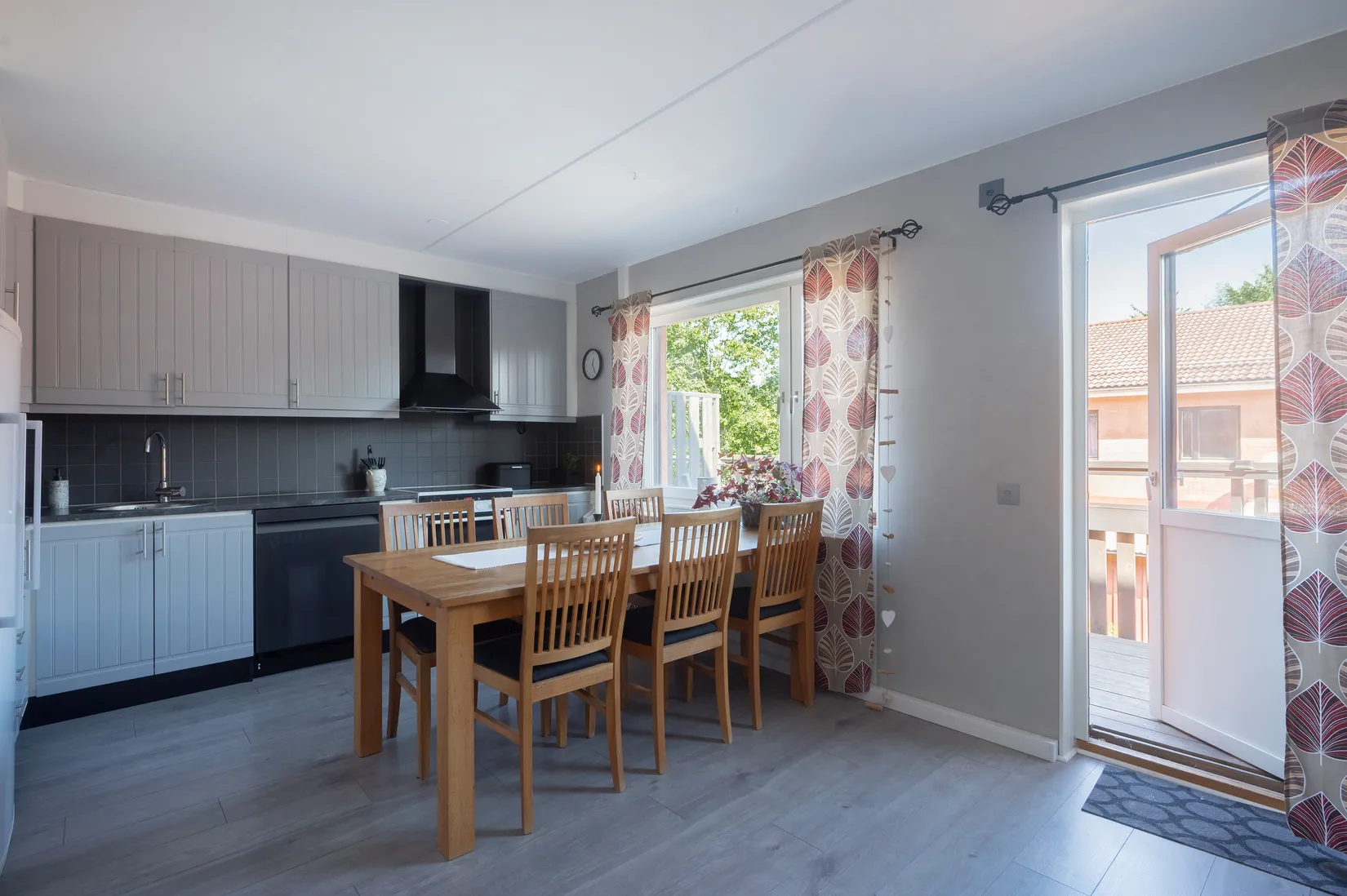 Radhus, Rondovägen 26, Skogås, Huddinge