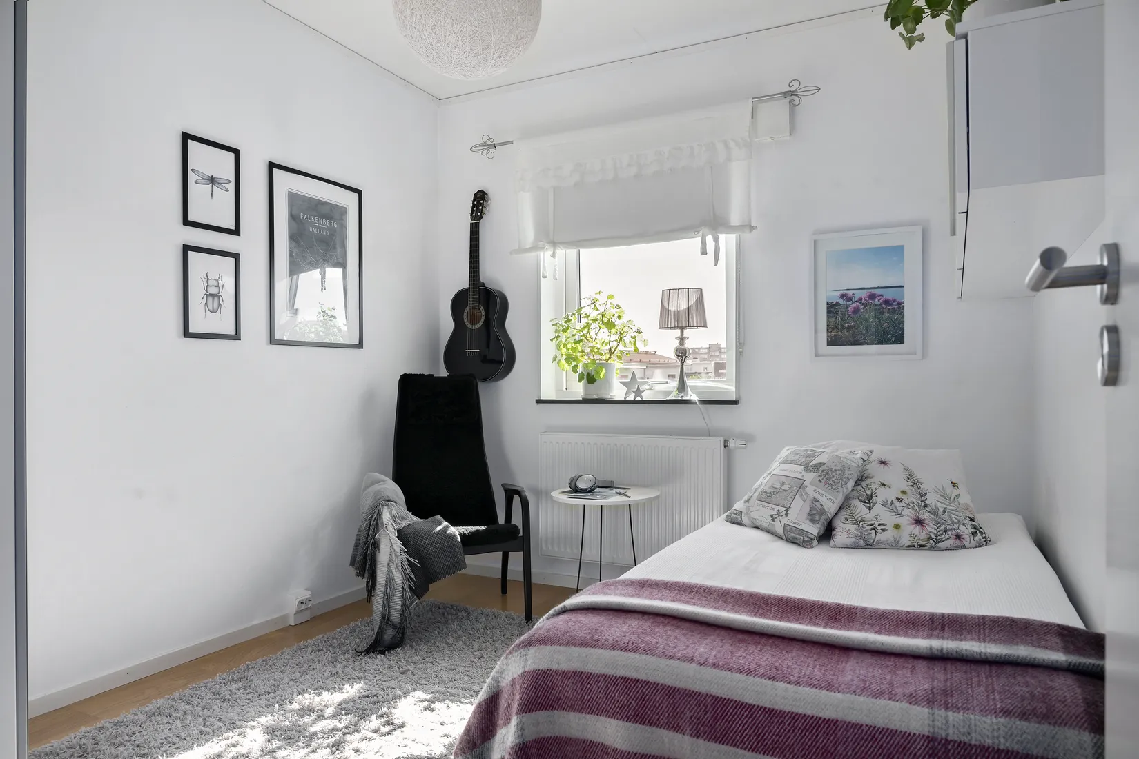 Radhus, Avenbokstigen 11, Kristineslätt, Falkenberg