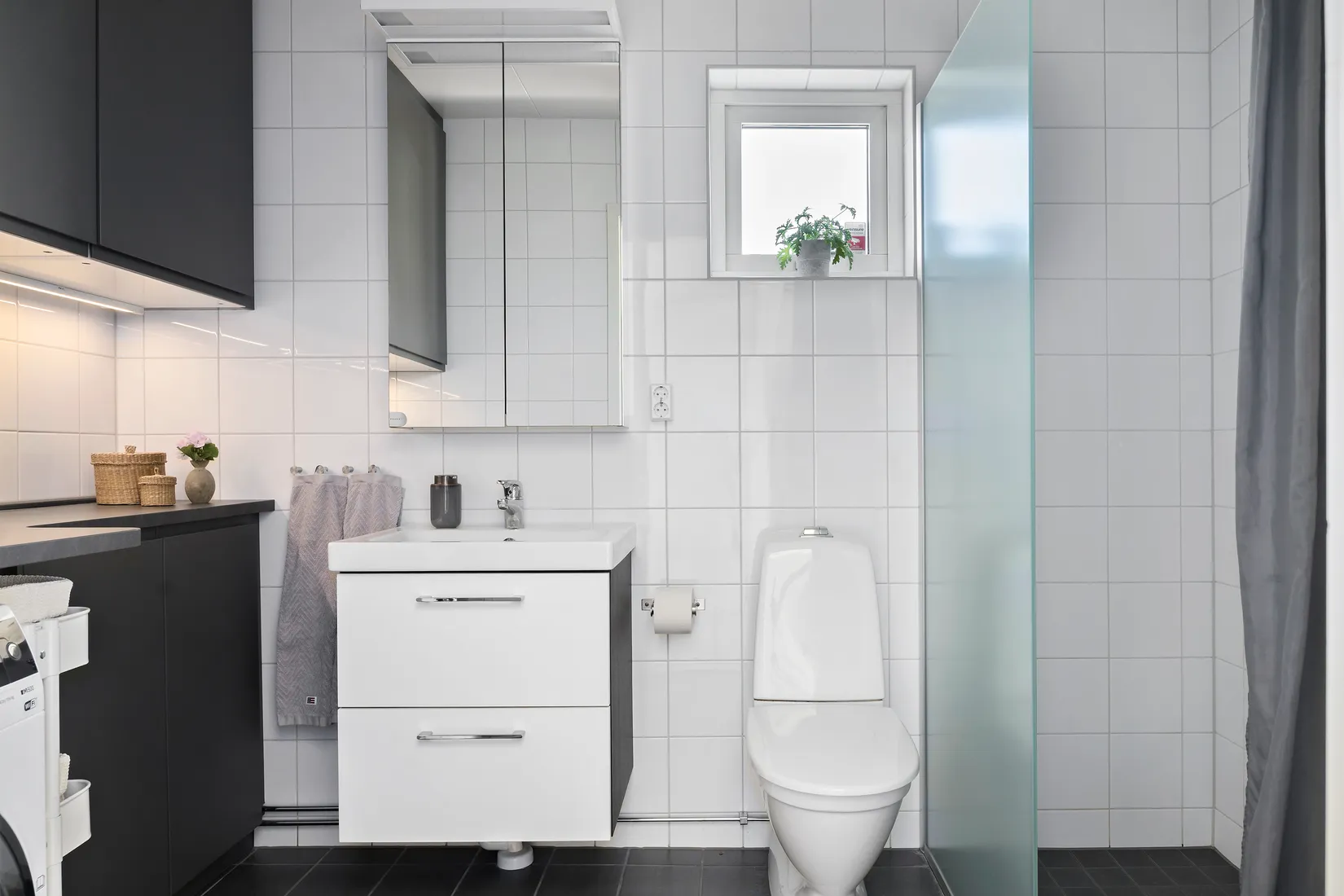 Radhus, Avenbokstigen 11, Kristineslätt, Falkenberg