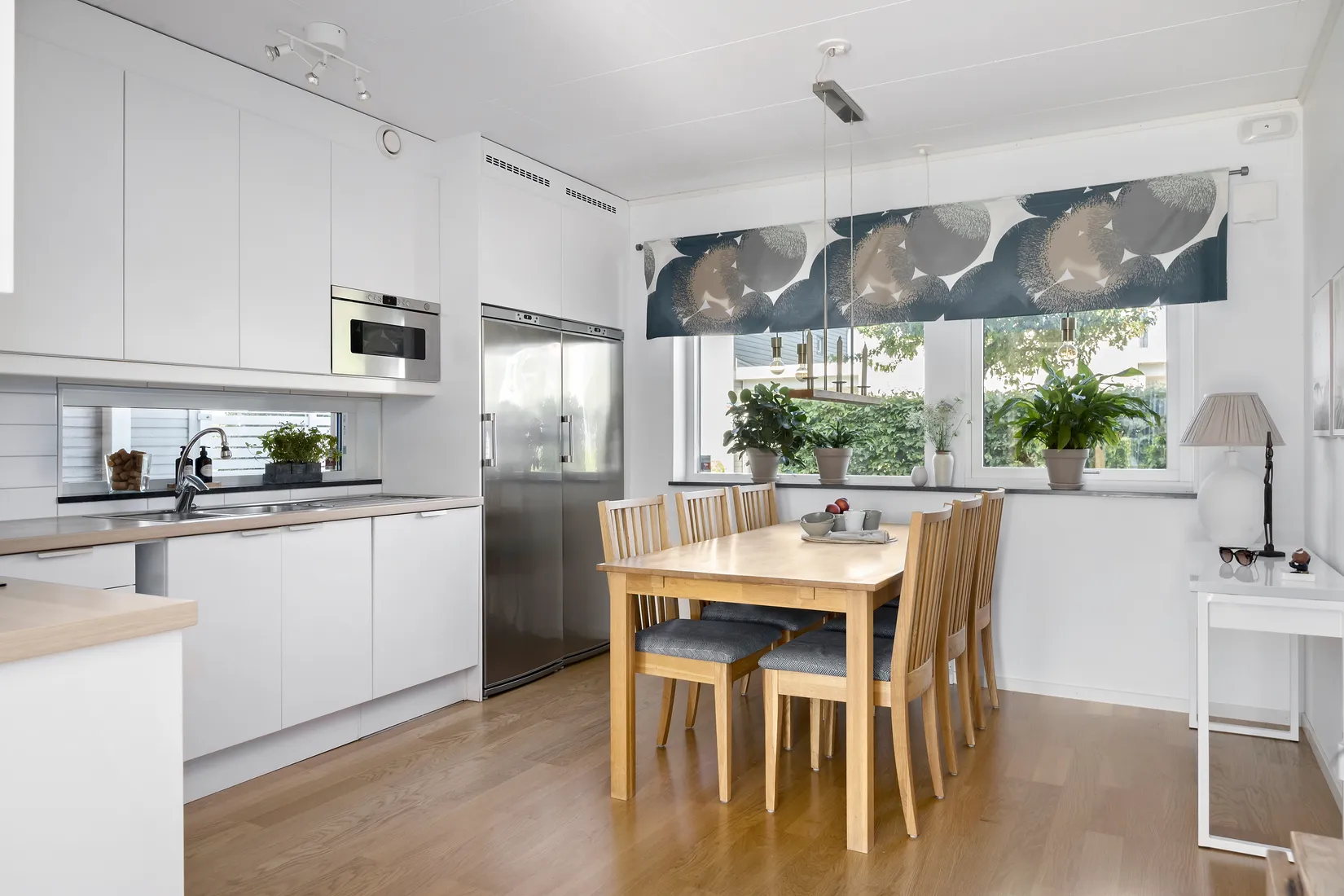 Radhus, Avenbokstigen 11, Kristineslätt, Falkenberg