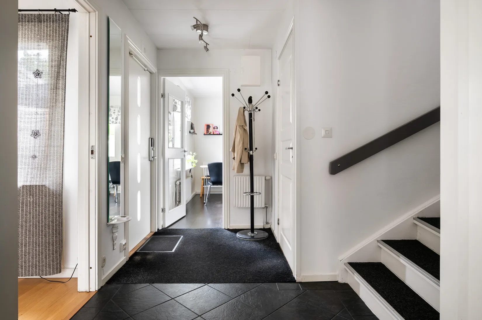 Radhus, Skogstorpsvägen 89, Tegelhagen, Sollentuna