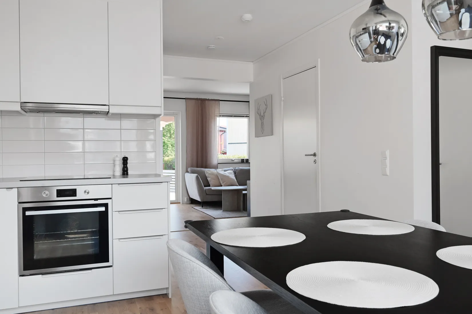 Radhus, Diakonvägen 31, Prästgårdsmarken/Prästhagen, Upplands Väsby