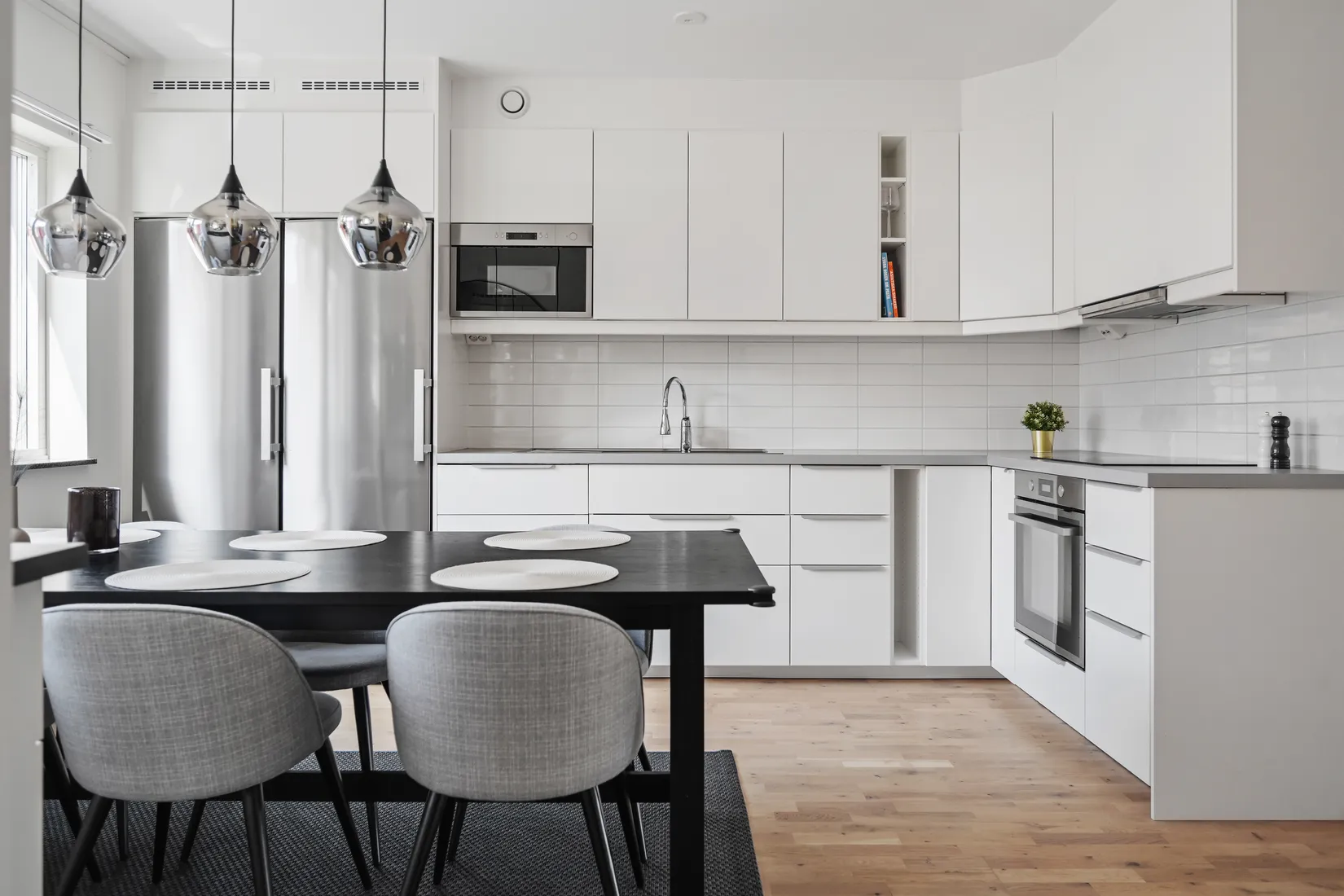 Radhus, Diakonvägen 31, Prästgårdsmarken/Prästhagen, Upplands Väsby