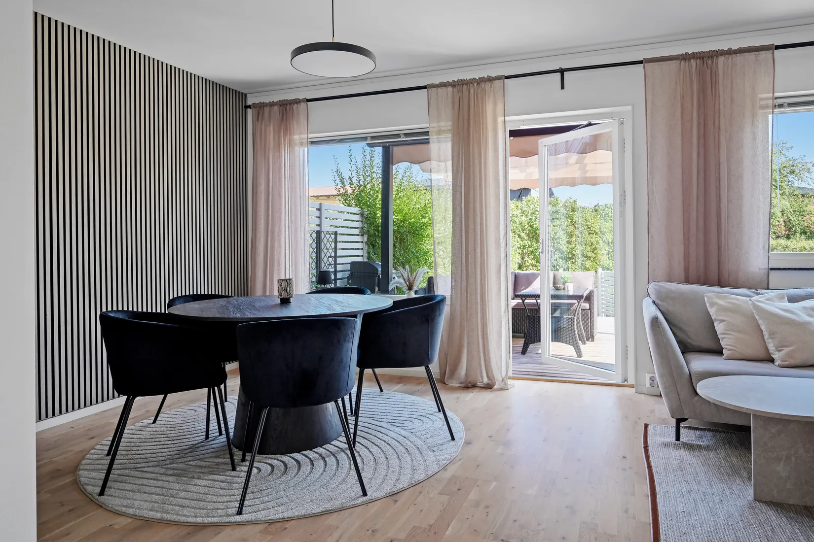 Radhus, Diakonvägen 31, Prästgårdsmarken/Prästhagen, Upplands Väsby