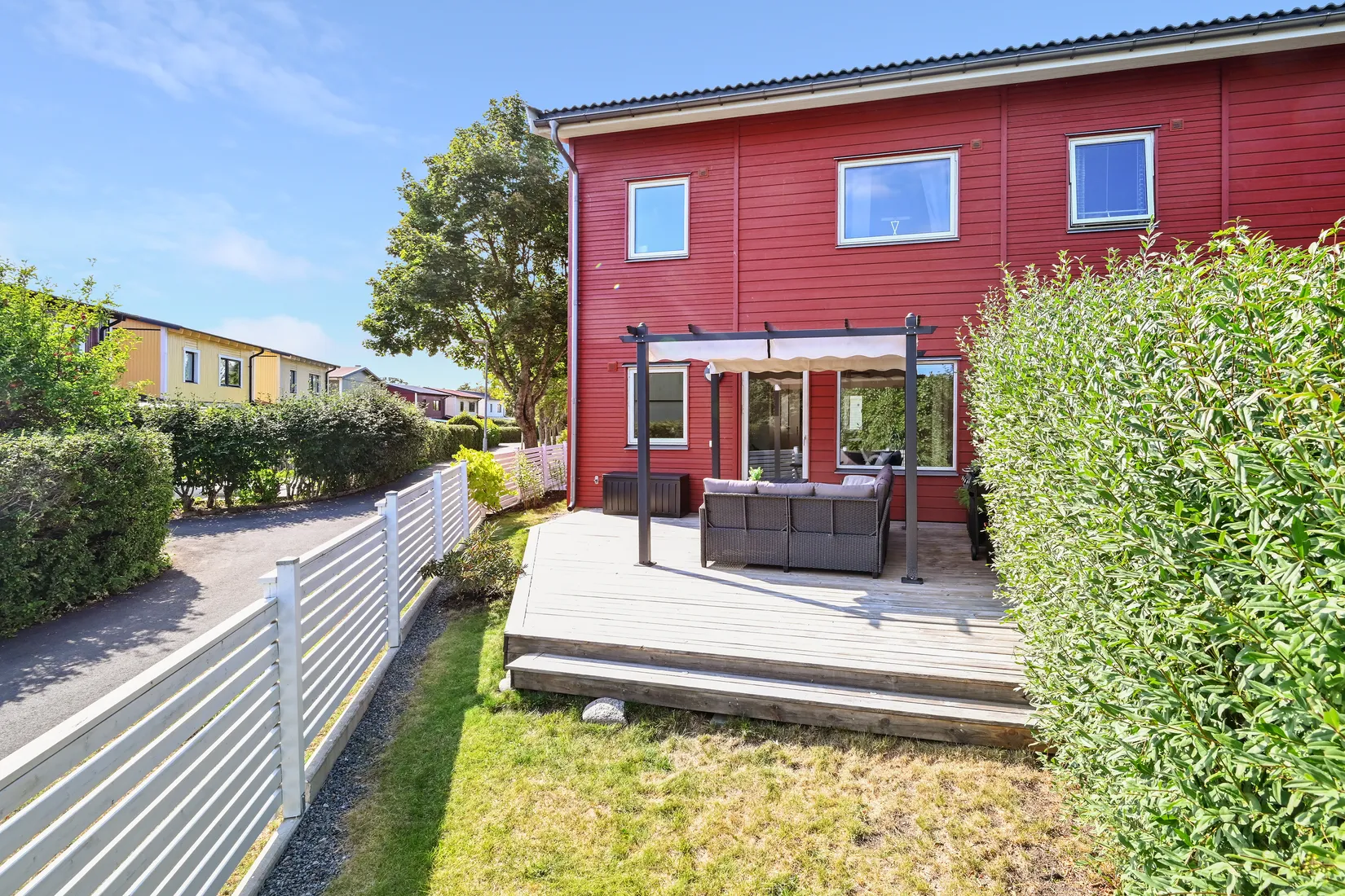 Radhus, Diakonvägen 31, Prästgårdsmarken/Prästhagen, Upplands Väsby