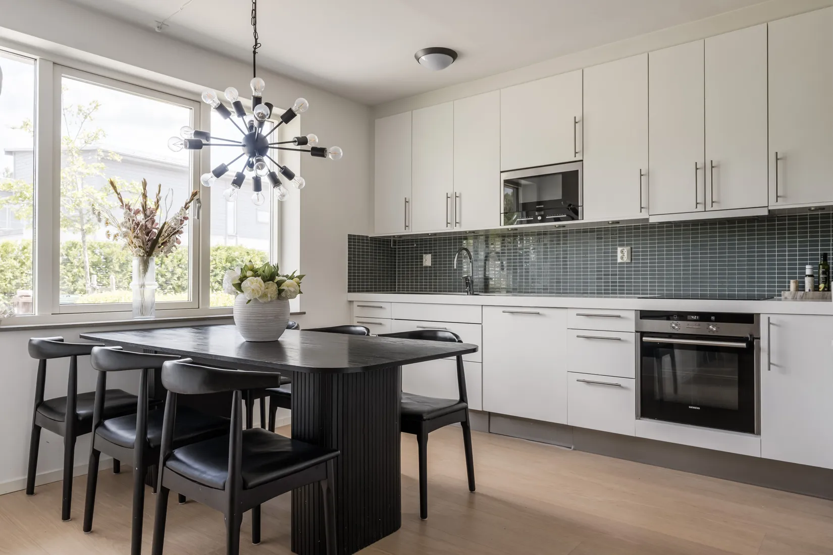 Radhus, Almtorpsvägen 20, Södra Lindhult, Örebro