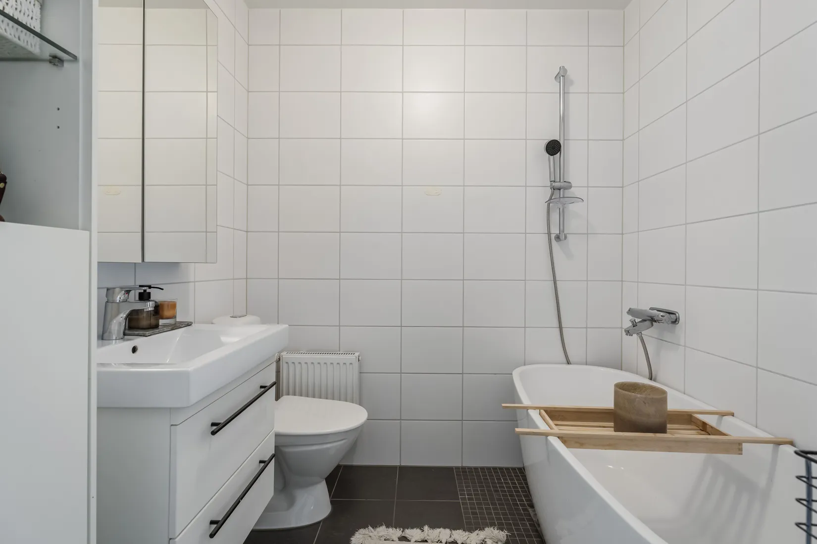 Radhus, Almtorpsvägen 20, Södra Lindhult, Örebro