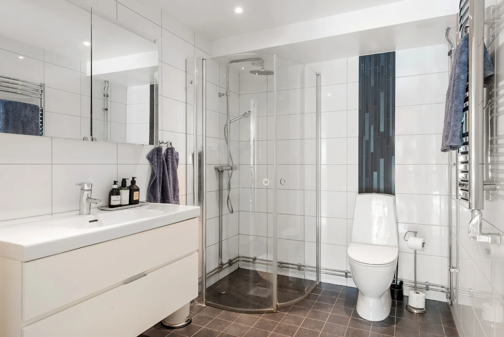 Radhus, Kopparvägen 90, Skarpäng, Täby