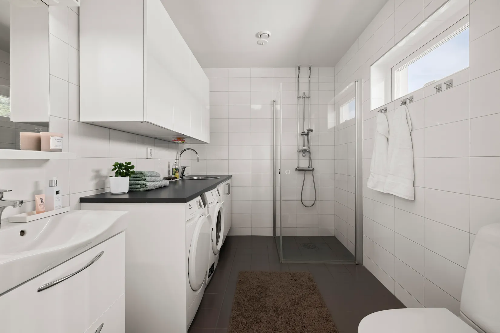 Radhus, Torparfars väg 8D, Vinsta, Stockholm