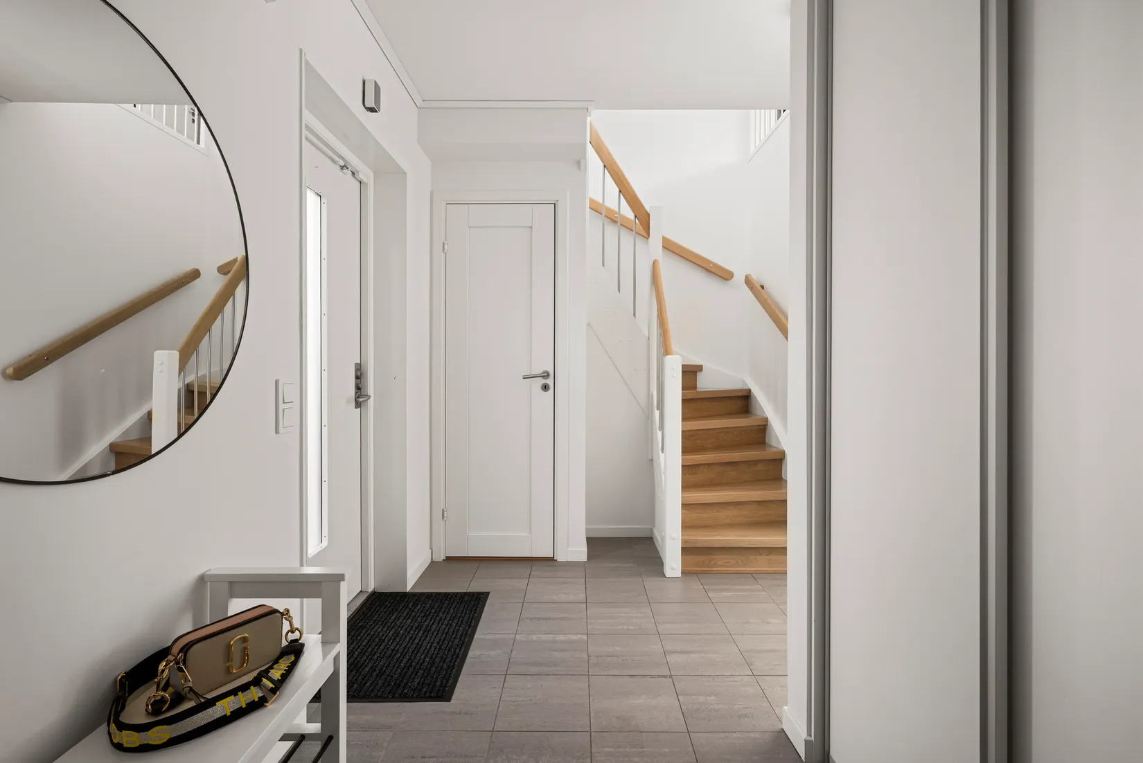 Radhus, Torparfars väg 8D, Vinsta, Stockholm